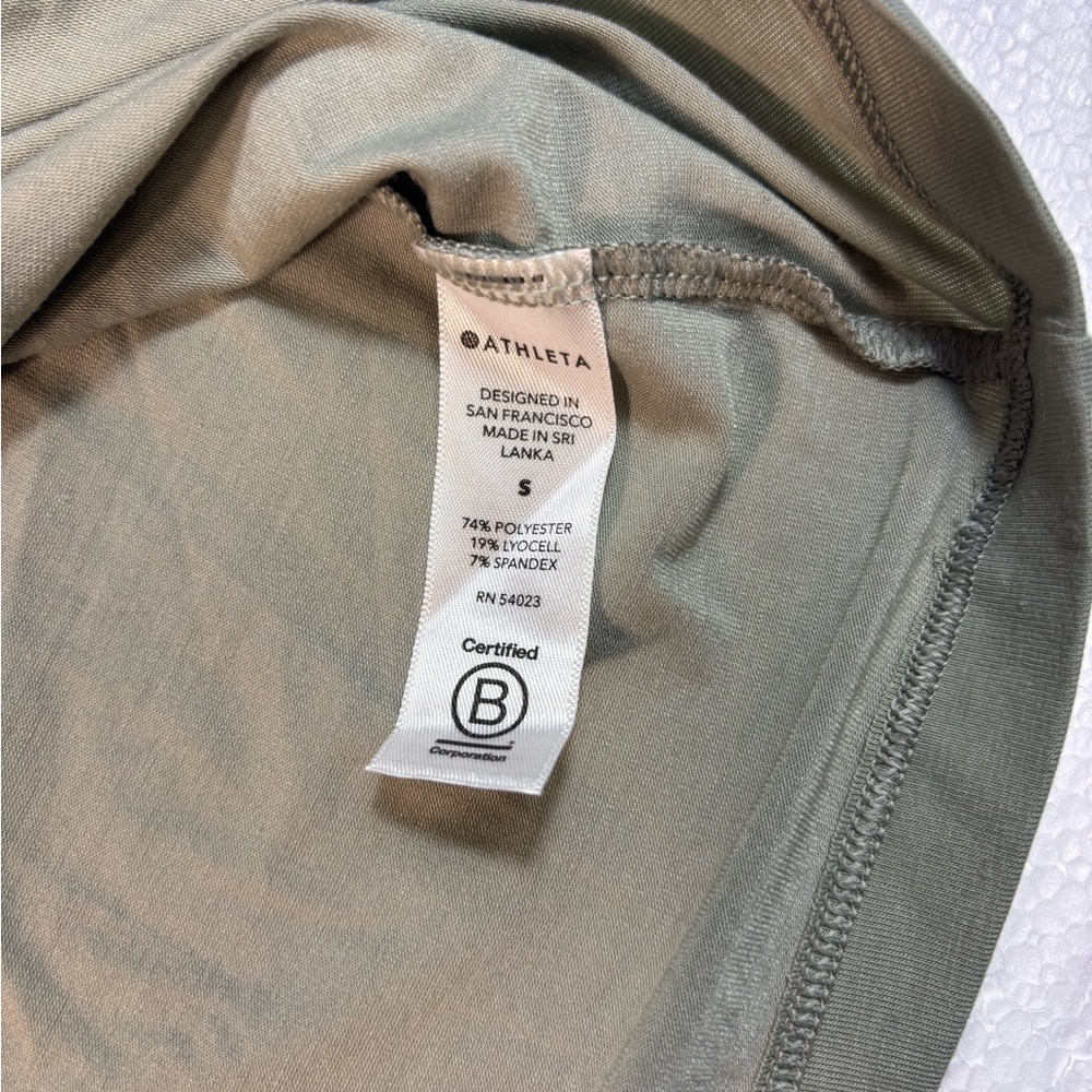 Athleta Womens Essence Pleated Ruched Tee Shirt Small Olive Green Stretch Active - Picture 5 of 7